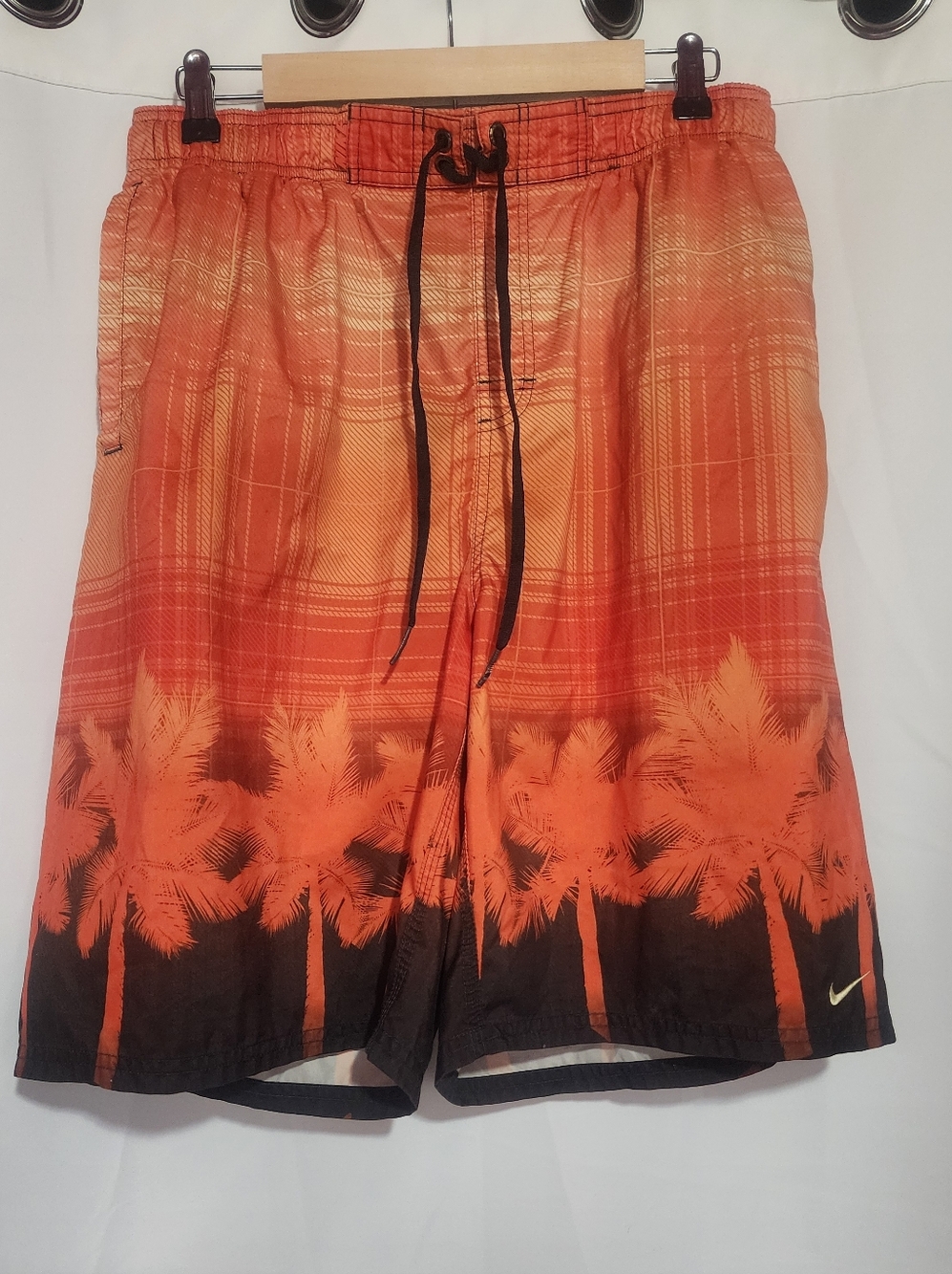 Nike Mens Swim Trunks Orange Black Sz XL Tropical Beach
